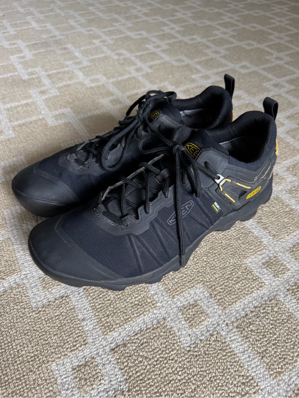 KEEN Venture Waterproof Hiking Trail Shoes Black Yellow Size 13 - Picture 7 of 15